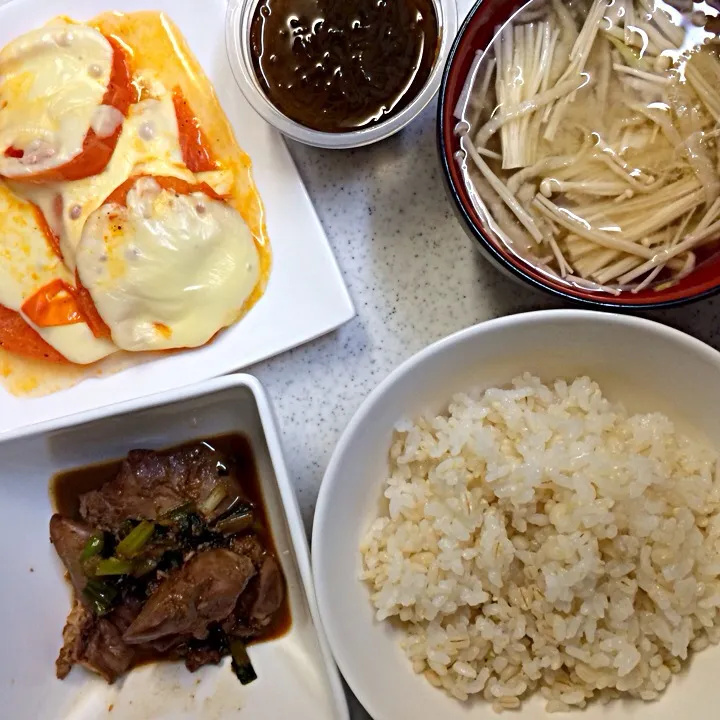 Snapdishの料理写真:ご飯、切り干し大根味噌汁、焼きトマト、レバーの香味煮|りささん