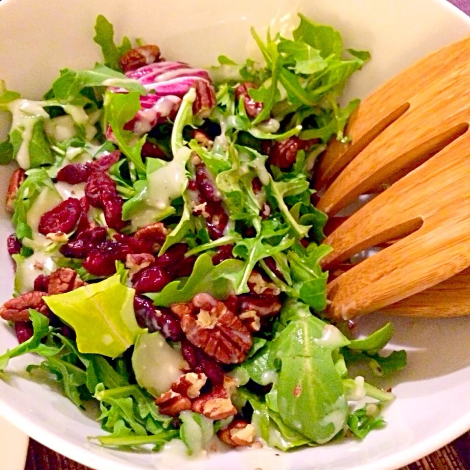 Arugula blend with pecans and craisins|alison marieさん