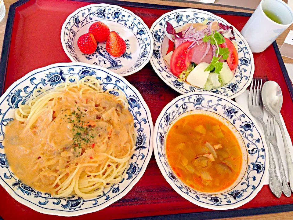 Ｋ産婦人科入院食1日目（昼食）かにクリームパスタ他|ponnaoさん