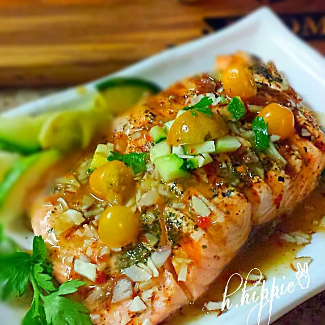 salmon w/shaved almonds|cory harrisさん