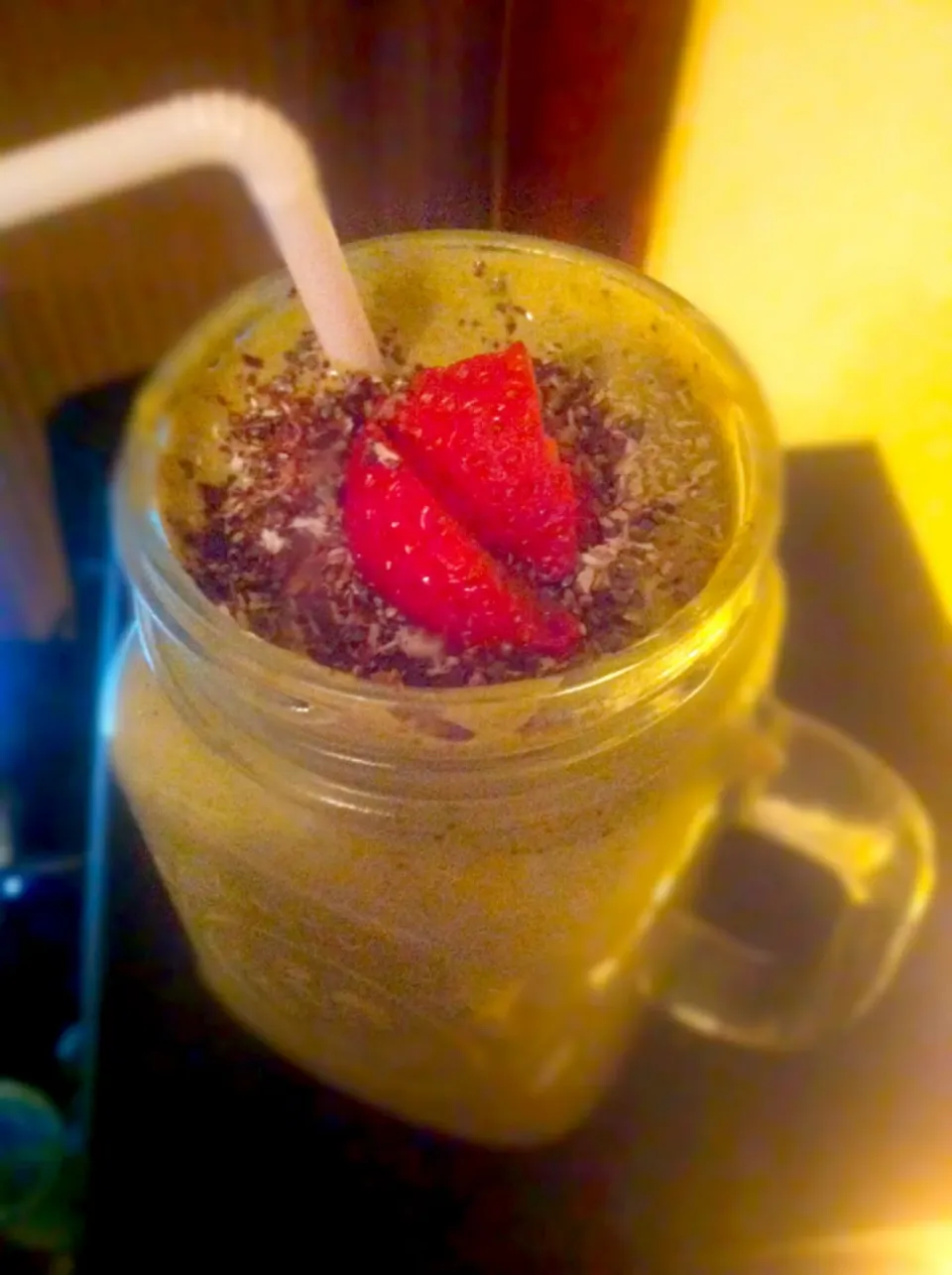 Snapdishの料理写真:Chocolate 🍫Avocado Smoothie|Cristinaさん