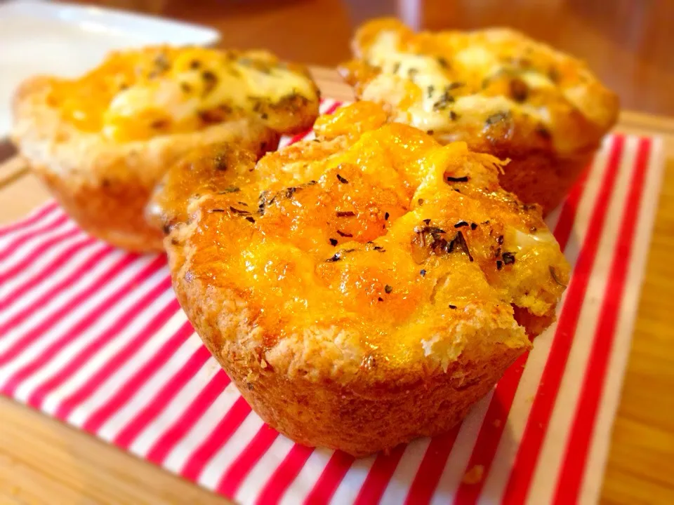 Egg n cheese in biscuit cup|cheesyさん