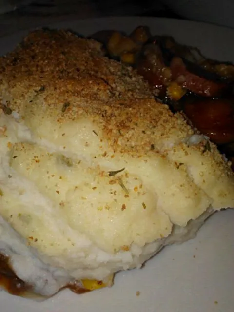 Shepherds pie with baked beans hotdogs, corn, and parm mashed potatoes.|Polly Gelfusoさん