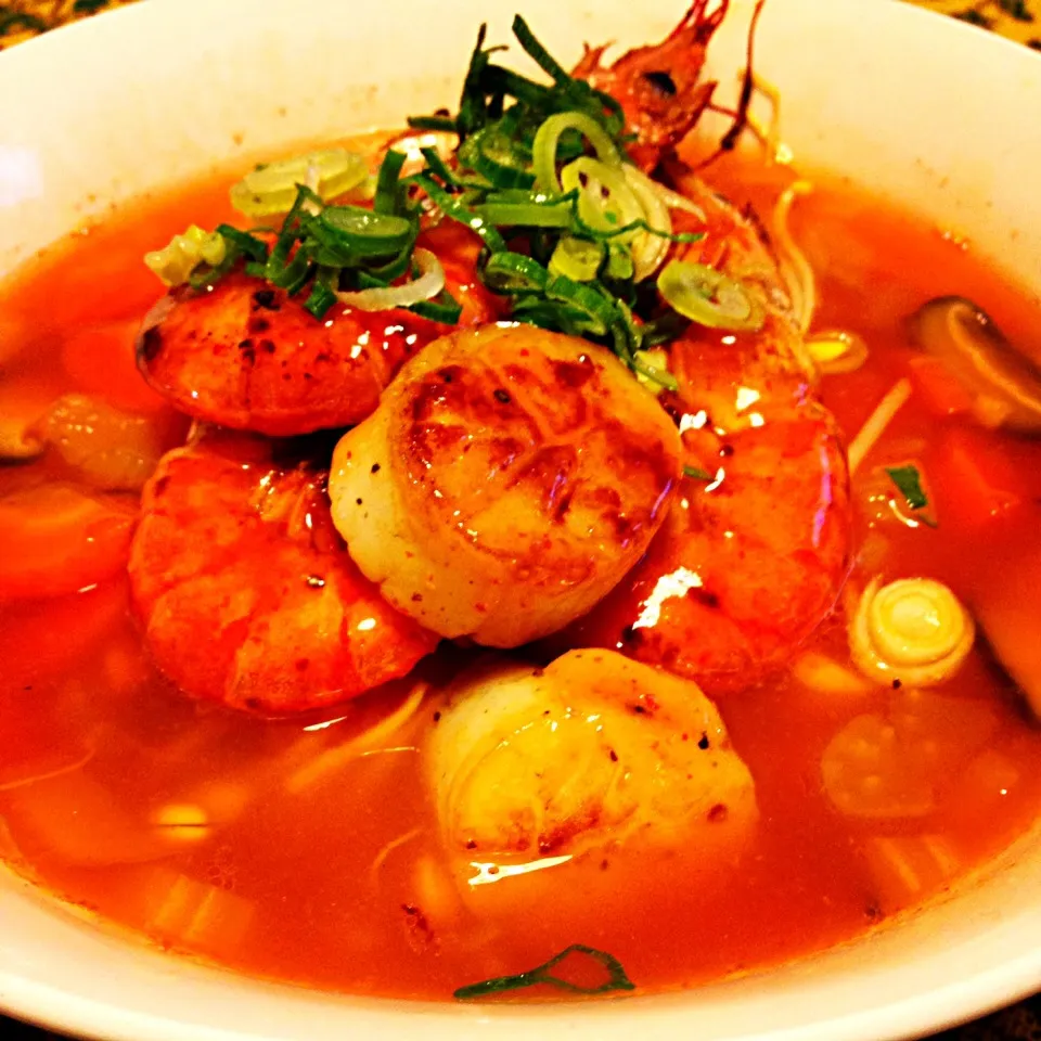 Spicy Seafood Soup with Sweet Chili Prawns&Scallops|Emanuel Hayashiさん