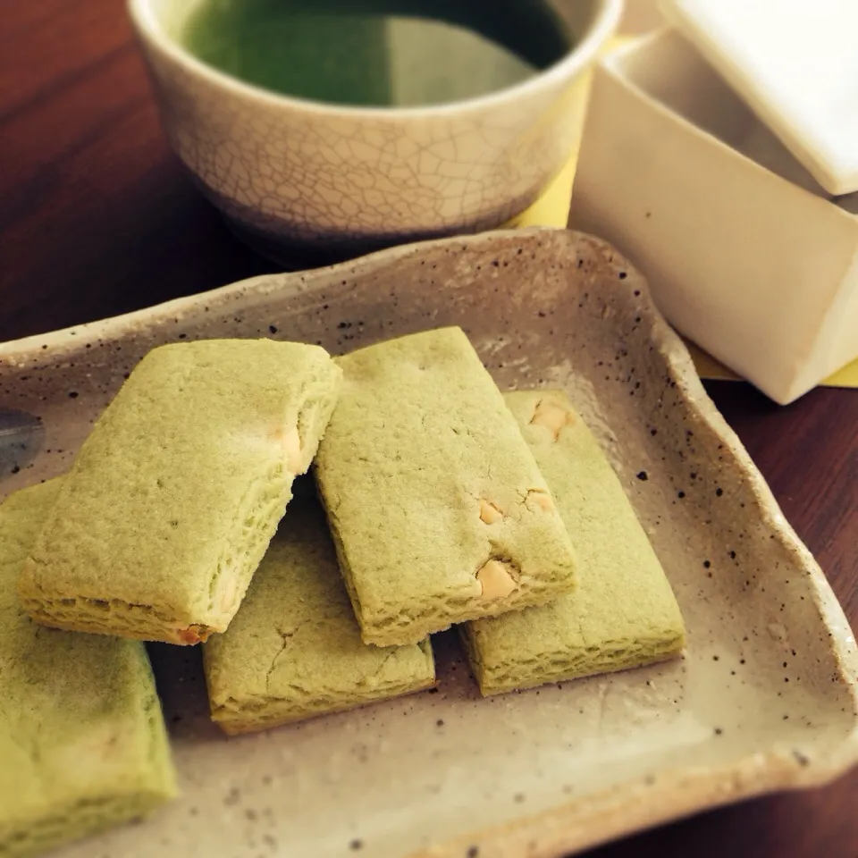 抹茶とホワイトチョコのクッキー|なななさん