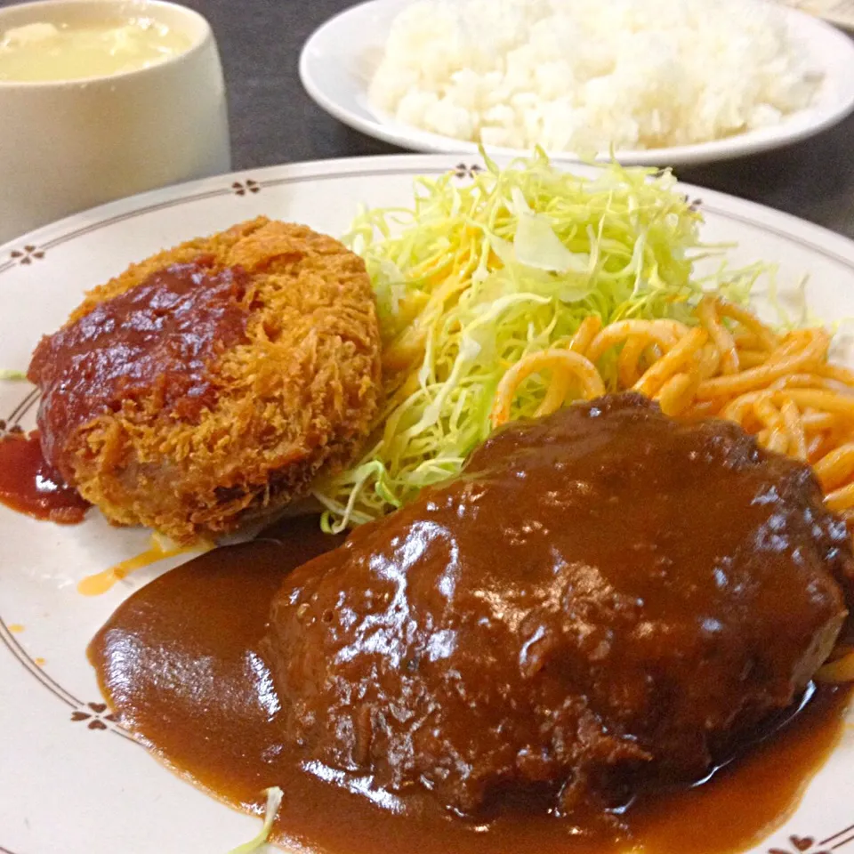 ほうれん草とベーコンのコロッケ＆ハンバーグ✨|梅花権現さん