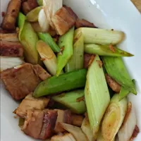 Snapdishの料理写真:Stir Fried Leek with Roasted Pork|Debbieさん