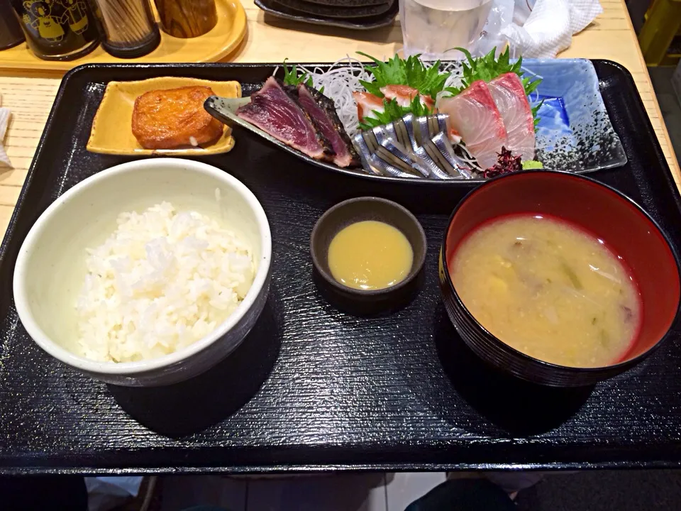 地魚刺身盛り合わせ定食|ぐーぐーCobeさん