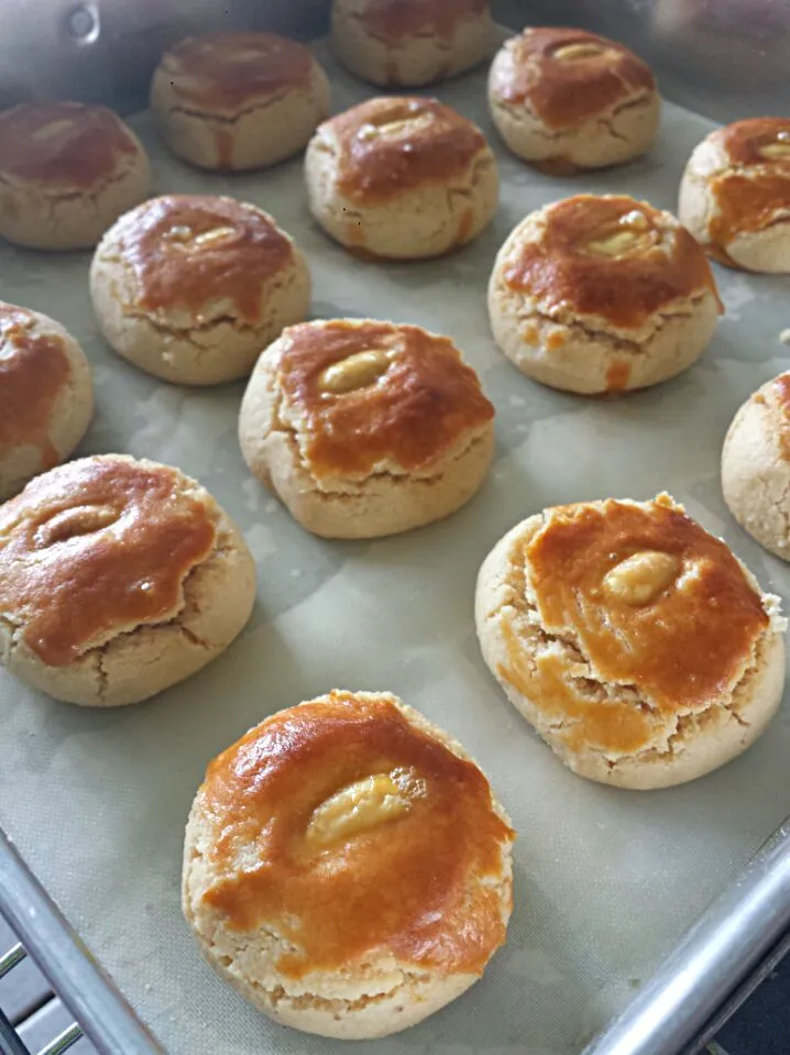 Snapdishの料理写真:My mom's peanut cookies still the best! We bake these every Chinese New Year.|genさん