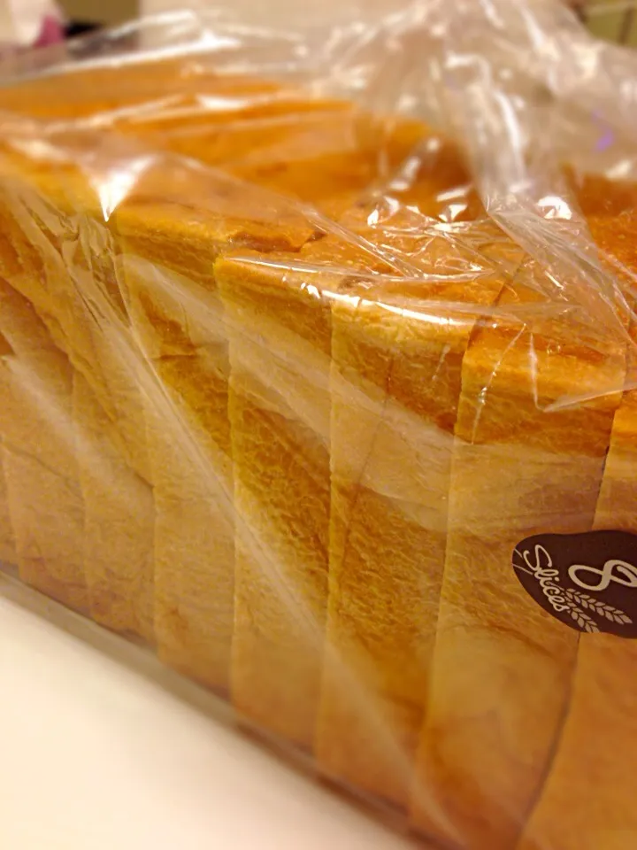 Snapdishの料理写真:Bread "Kita no Kaori" by Boulangerie  La Terre|Junko Thapaさん