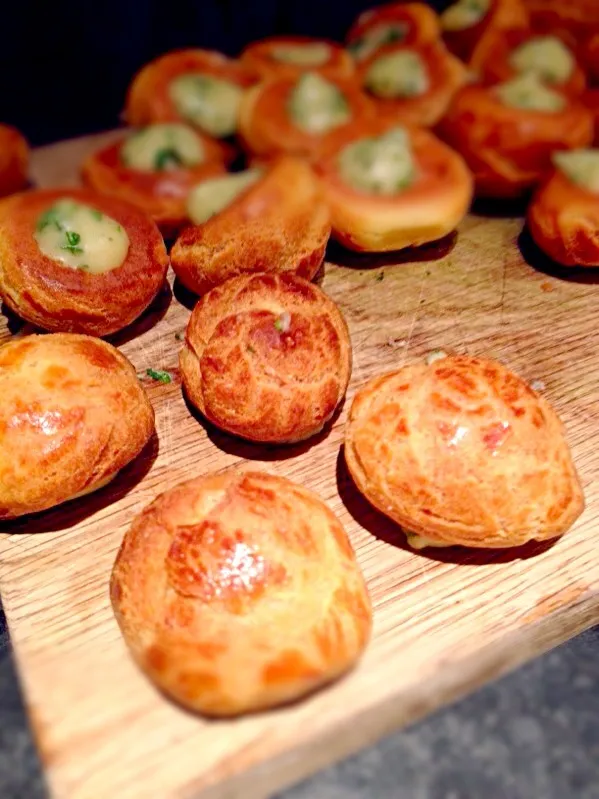 Snapdishの料理写真:Choux buns|Hannah Wilsonさん