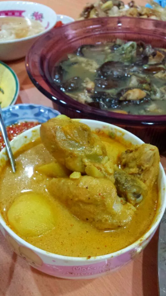 Curry chicken cooked by his aunt|genさん