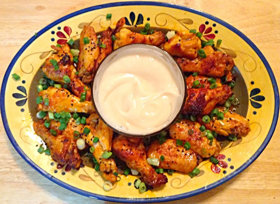 Sriracha Wings with Honey Coconut Yogurt Dipping Sauce|http://melissasmenu.wordpress.com/さん