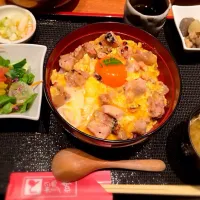 Snapdishの料理写真:塩親子重定食「しんばし鶏繁」|Kazuhiko Suzukiさん