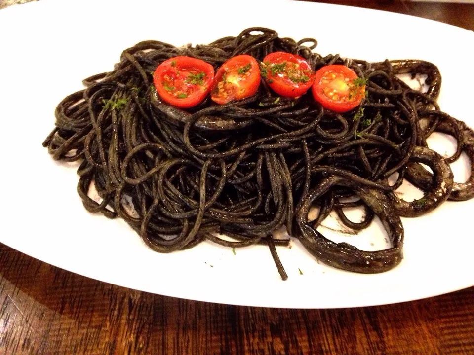 Squid ink spaghetti|kazuko Tsujiさん