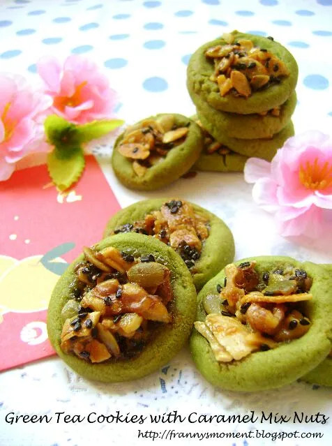 Green tea cookies with caramel mix nuts|Frannyさん