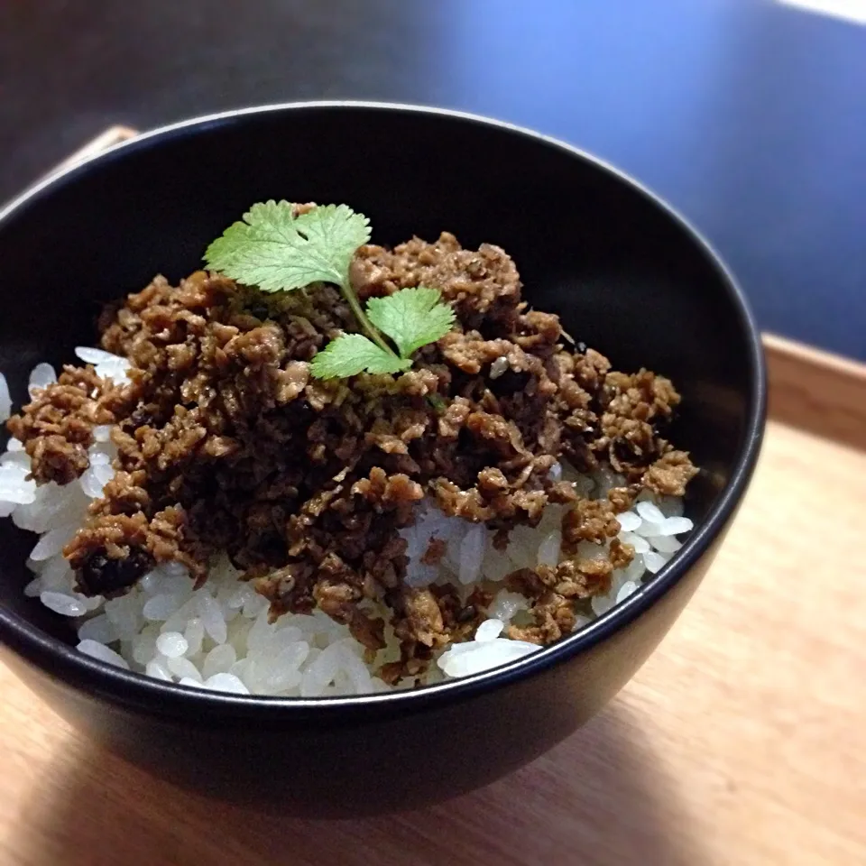 Snapdishの料理写真:大豆ミートで肉味噌もどきご飯|kuchiさん