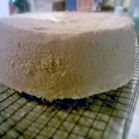 Angel food cake with peanut butter frosting|Ashley Goudyさん