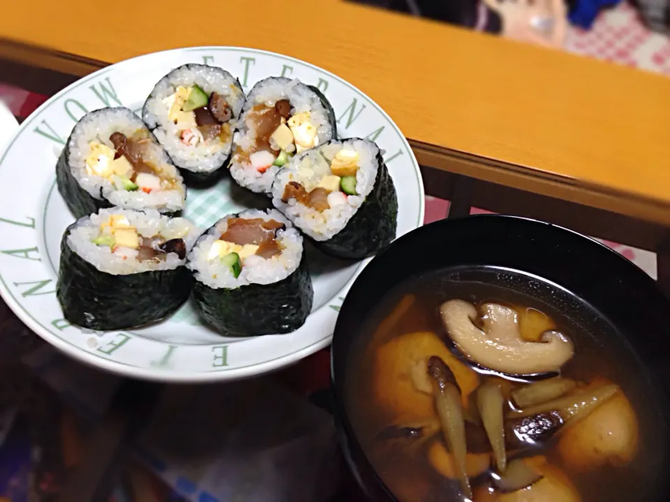 恵方巻✨といわしのつみれ汁🍲|つついなつさん