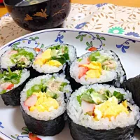 Snapdishの料理写真:サラダ巻き|めぐみさん