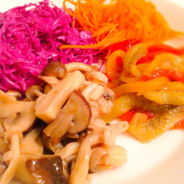 紫キャベツのサラダ キャロットラペ キノコマリネ 茄子とパプリカのマリネ ふわくま Snapdish スナップディッシュ Id Gcxy8a