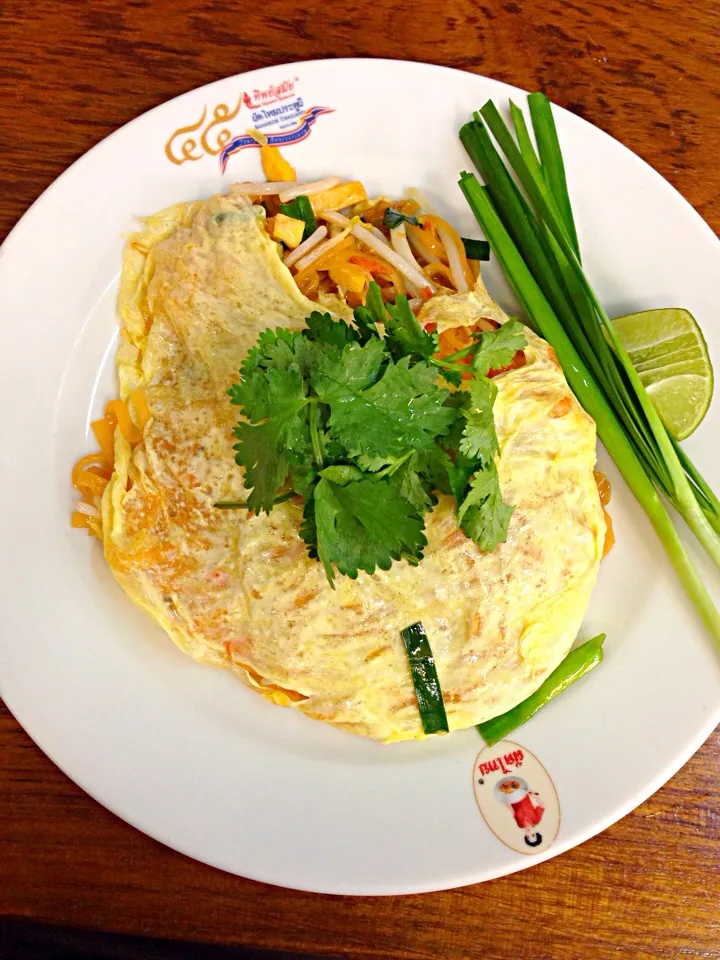 ผัดไทย ทิพย์สมัย (ผัดไทยประตูผี) Noodles Pad Thai|みいさん