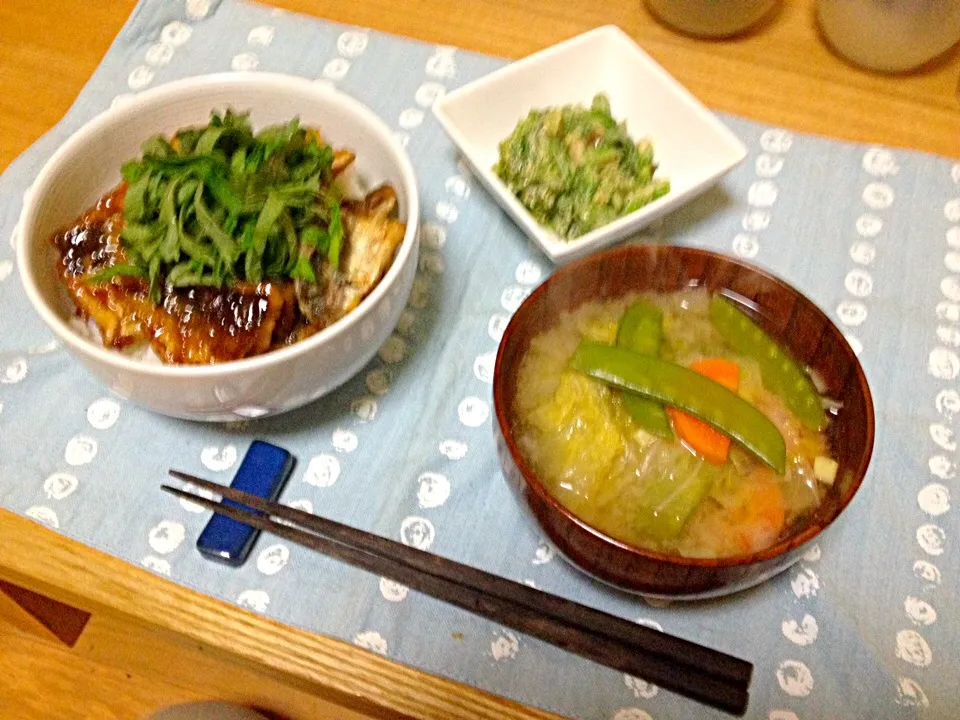 晩ごはん★鯵の蒲焼き丼、菜の花のカレーマヨネーズ和え、みそ汁|ハルさん