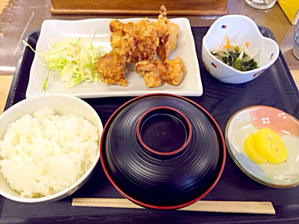 中津チキンハウスの唐揚げ定食|櫻木麻未さん