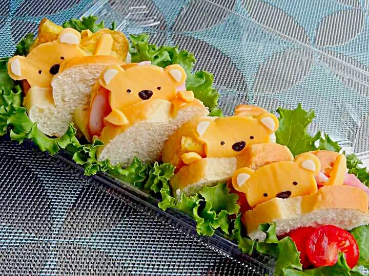 Snapdishの料理写真:キャラ弁 kid's sandwich for lunch. サンドイッチ|The Reinhartsさん