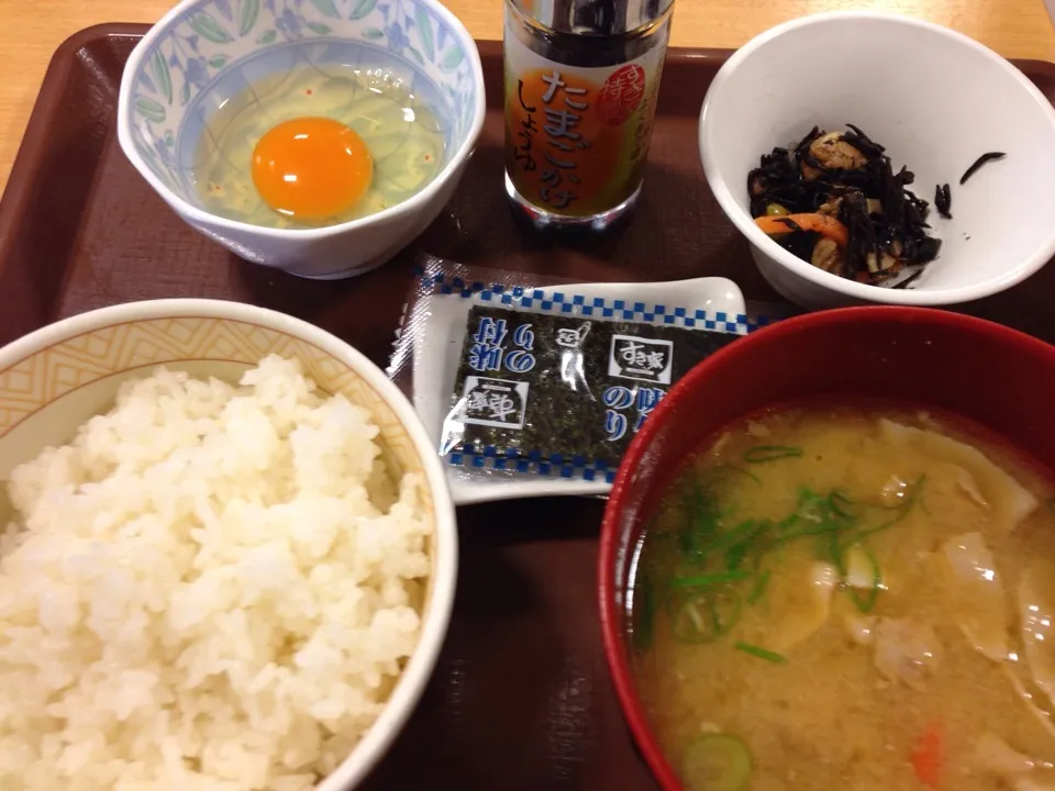 すき家のとん汁朝食|まさとさん