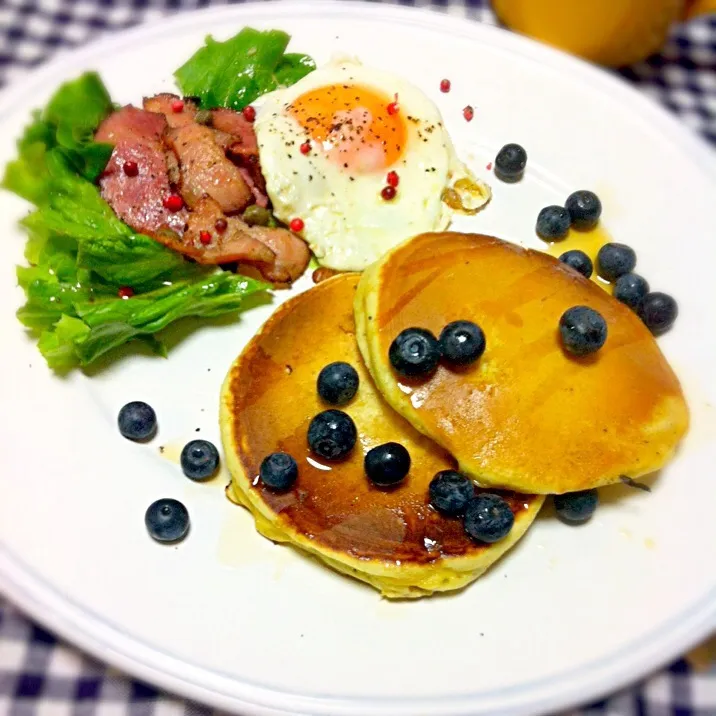 Snapdishの料理写真:morning pan cakes ☕️🍴|welcomeizumiさん