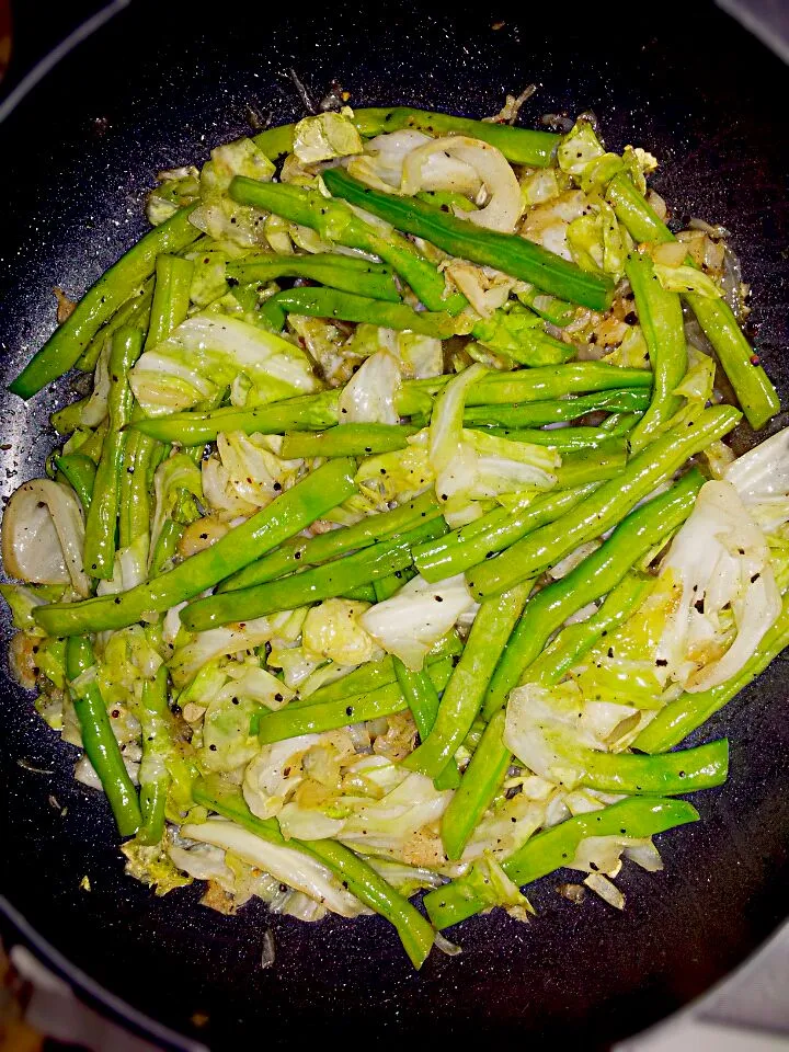 string beans with cabbage|Sarah Joy Castilloさん