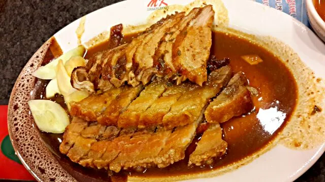 roasted duck and fried pork crackling|Sutharinee Likitnukulさん