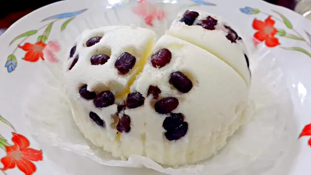 milk softcake with redbean|Sutharinee Likitnukulさん