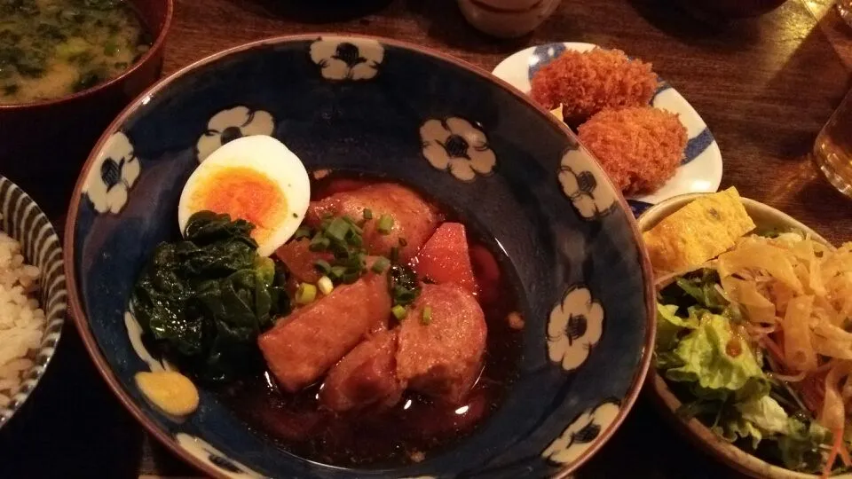 賄い飯♪ 豚の角煮&カキフライ|Gauche Suzukiさん