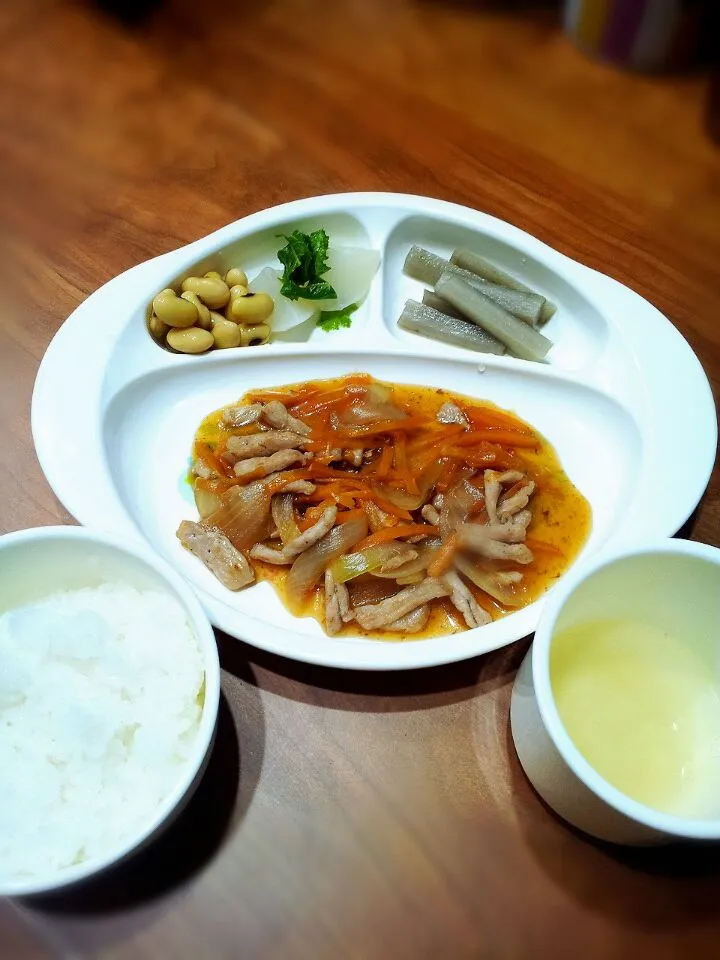 息子の晩ご飯

豚肉の野菜あんかけ
煮豆
かぶの煮付け
ゴボウ
ご飯
味噌汁|りんりんりんころさん