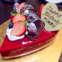 Snapdishの料理写真:バースデーケーキ|Toshihide Yajimaさん