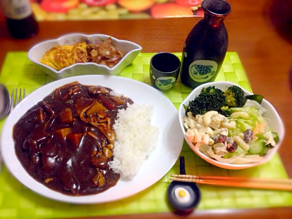 Snapdishの料理写真:デミグラスな感じのカレー🍛|マニラ男さん