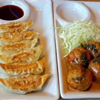 gyoza and takoyaki|Sutharinee Likitnukulさん