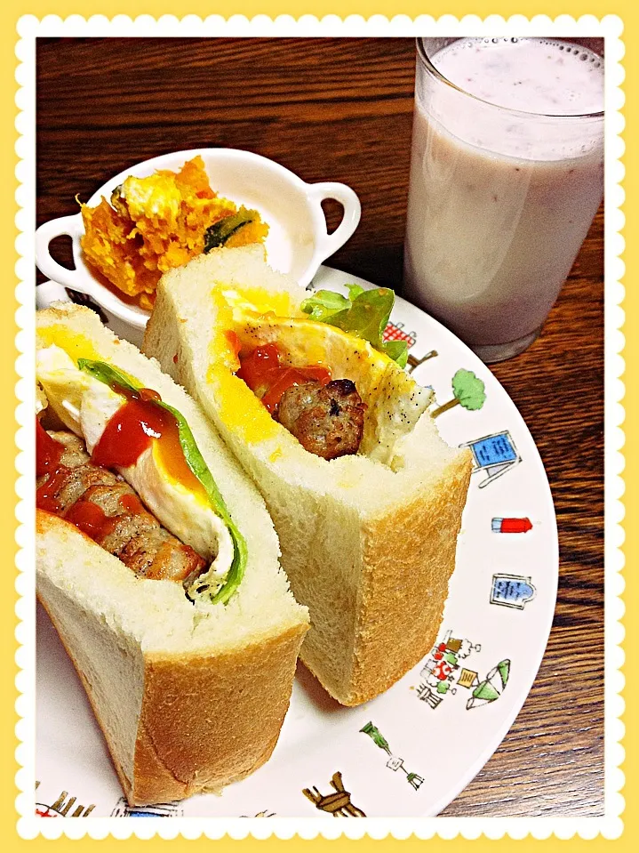 Snapdishの料理写真:みやこちゃんの 厚切りサンド  作りました😊|えみちさん