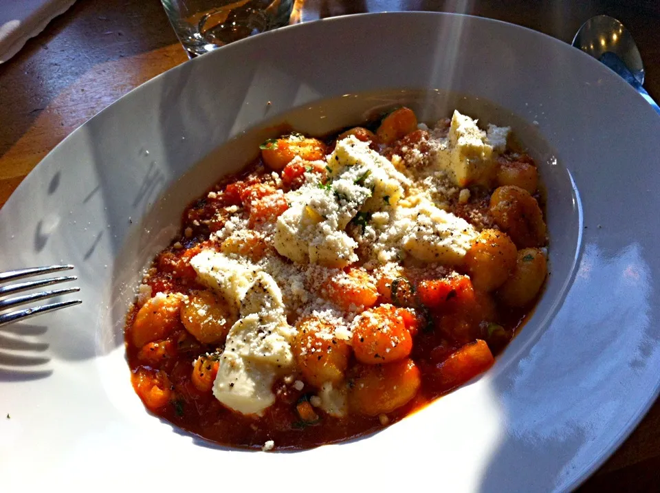 Gnocci-Tomaten-Mozzarella-Parmesan|wiwi mrgさん