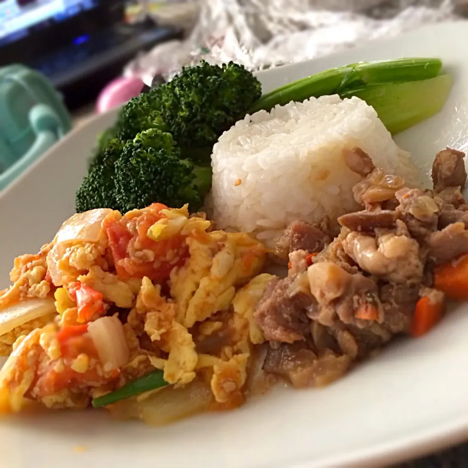 Broccoli eggs rice and pork|Irene Hoさん