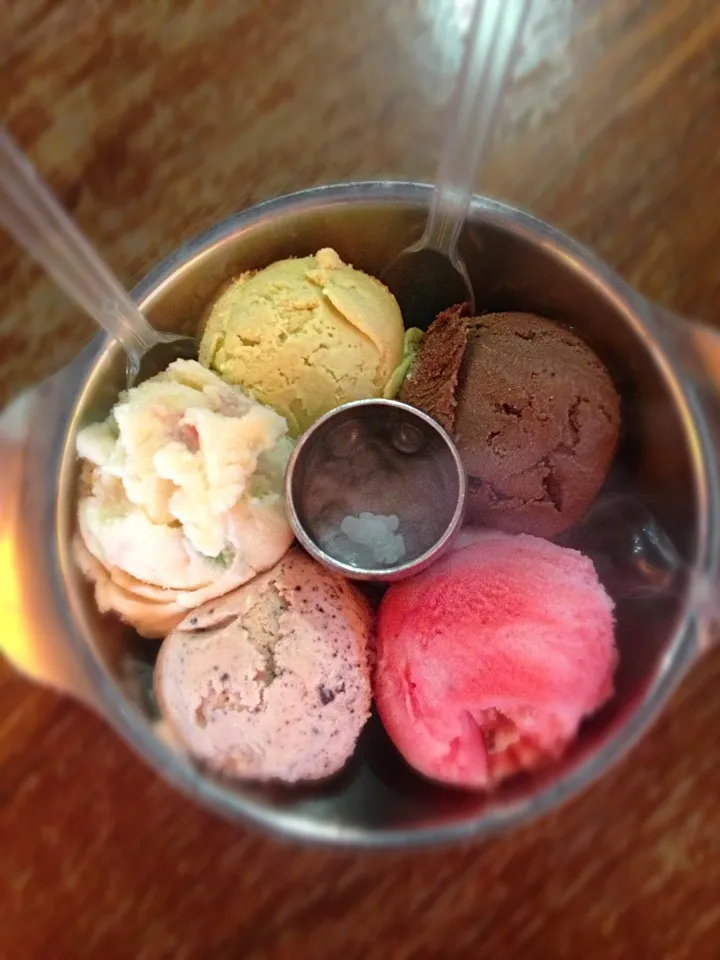 Homemade icecream served in pot|Prae~*さん