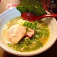 博多鶏炊き濃厚ラーメン|ゆっきーさん