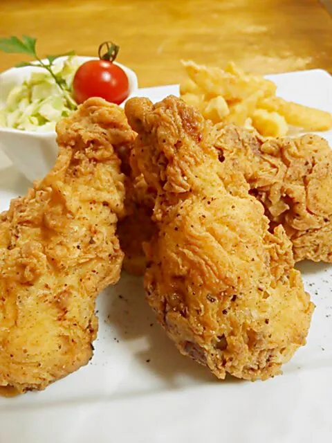 Snapdishの料理写真:ＫＦＣ再現 ドラム編 トリュフ風味のフライドポテトとゴマ風味のコールスロー|徳之島トトロンヌさん