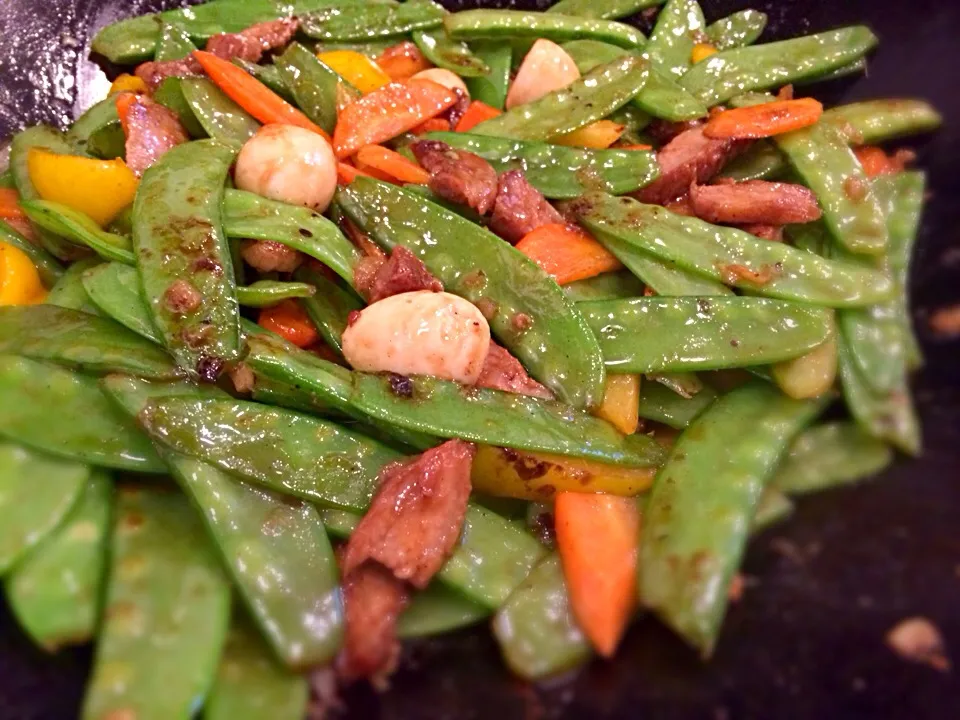 StirFry snow peas with oyster sauce and quial eggs 😍😍😍|analynさん