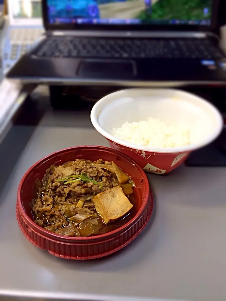 なか卯の牛すき丼|ひささん