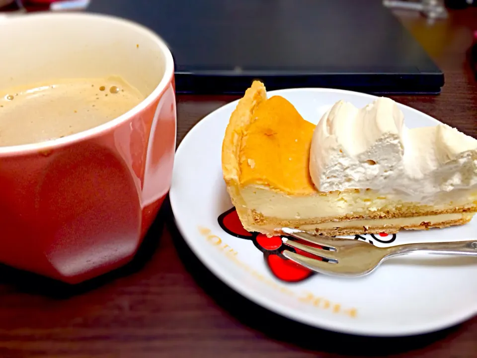 Snapdishの料理写真:ハーブスのケーキ|nyuuuunさん