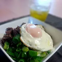 Snapdishの料理写真:コストコのプルコギビーフ丼目玉焼きのっけ♪|Fumiko Itoさん