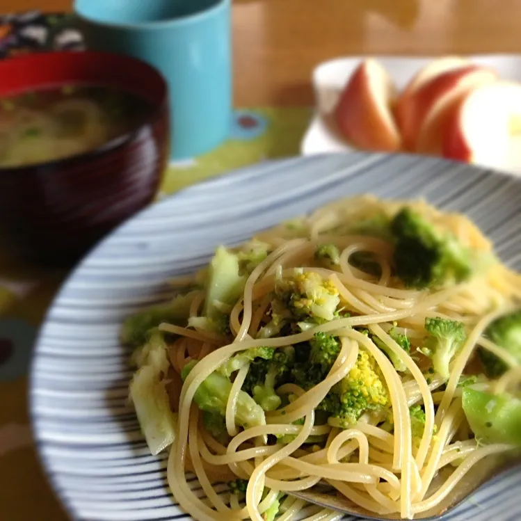 ブロッコリーのアンチョビパスタ|ヴェローナのパン屋さんさん